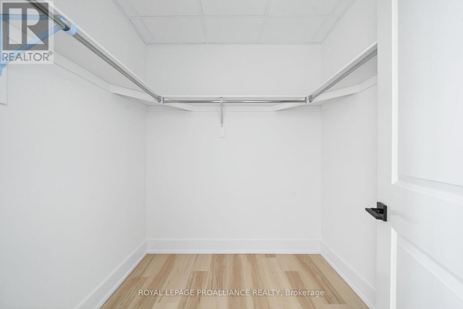 202 - 941 Charles Wilson Parkway, Cobourg, Ontario  K9A 0L2 - Photo 15 - X12517946