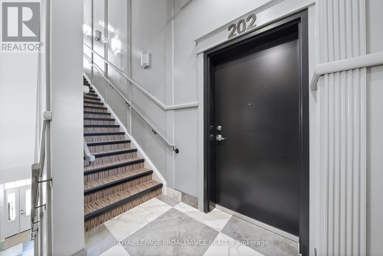 202 - 941 Charles Wilson Parkway, Cobourg, Ontario  K9A 0L2 - Photo 2 - X12517946