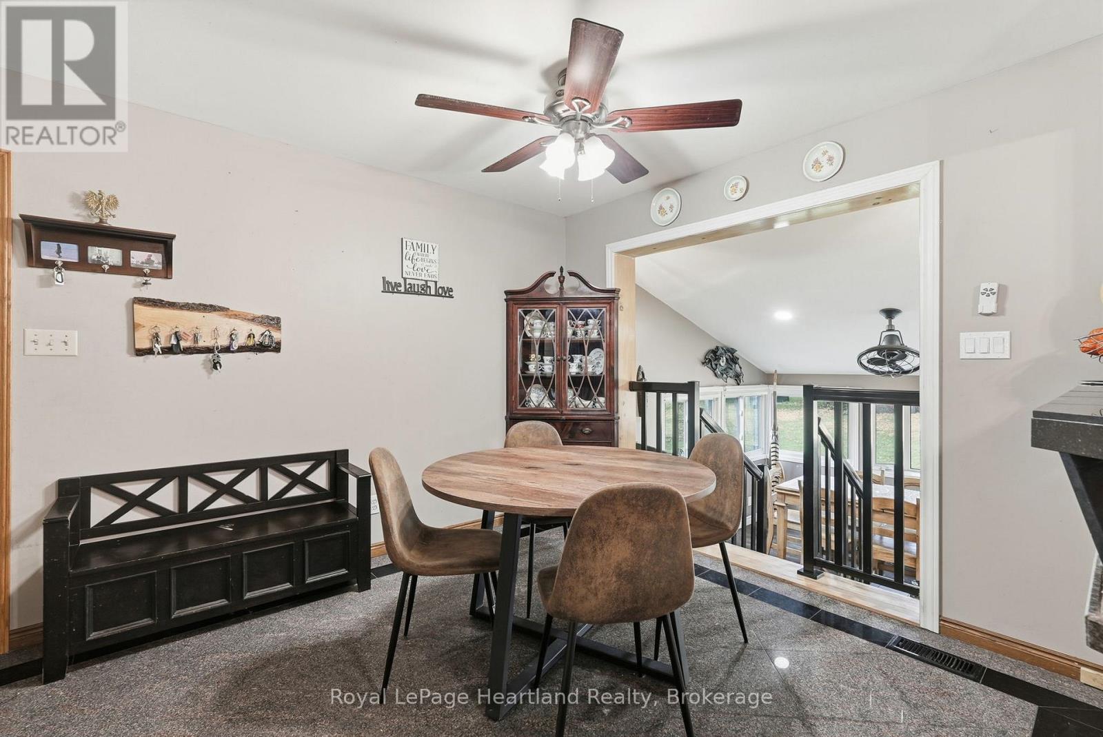 292 Wellington Street, North Huron, Ontario N0M 1H0 - Photo 19 - X12517786