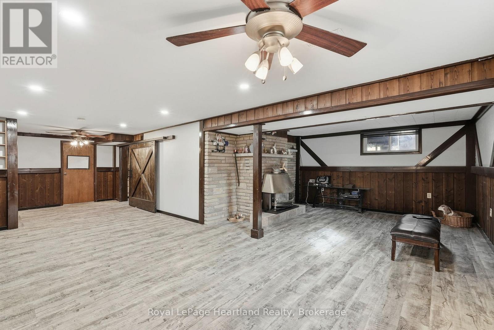 292 Wellington Street, North Huron, Ontario N0M 1H0 - Photo 27 - X12517786