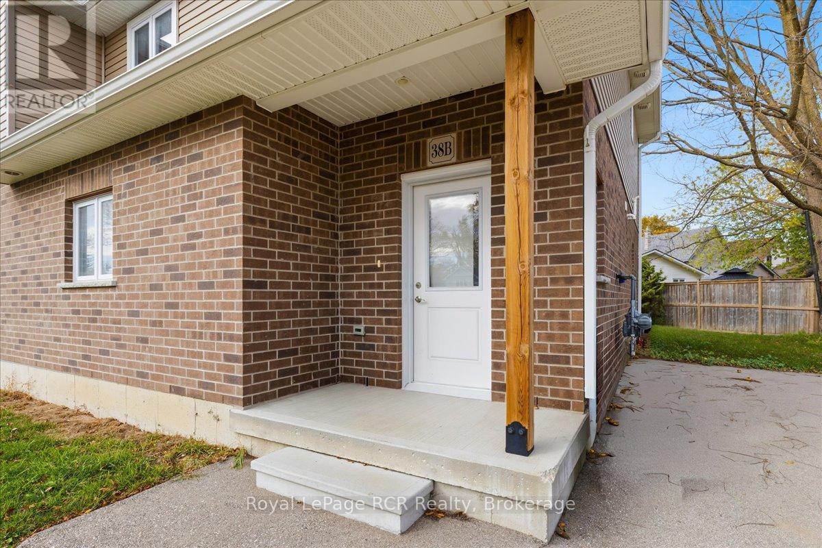 38 Cogourg Lane, Stratford, Ontario N5A 1E7 - Photo 14 - X12517818