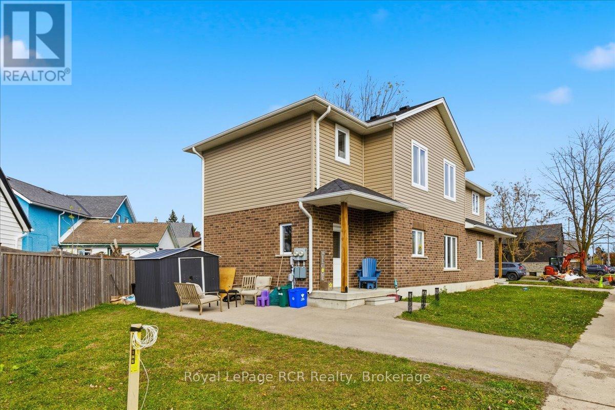 38 Cogourg Lane, Stratford, Ontario N5A 1E7 - Photo 3 - X12517818