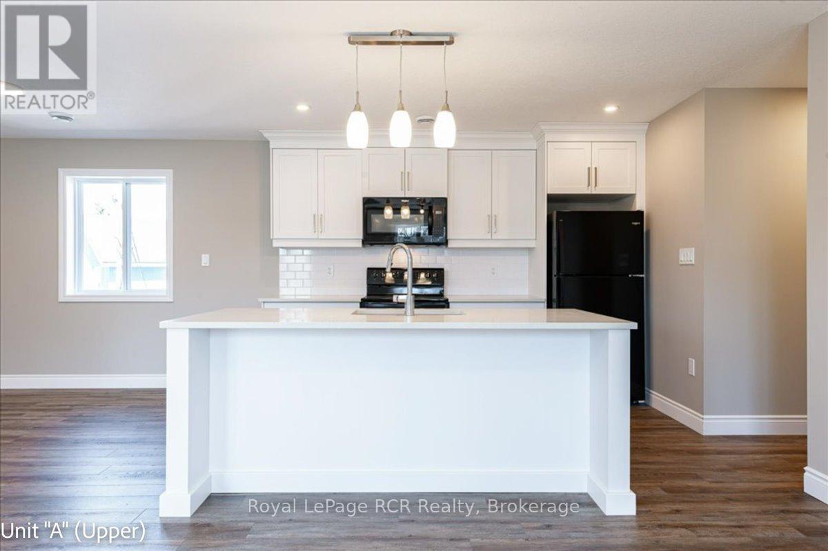 38 Cogourg Lane, Stratford, Ontario N5A 1E7 - Photo 6 - X12517818