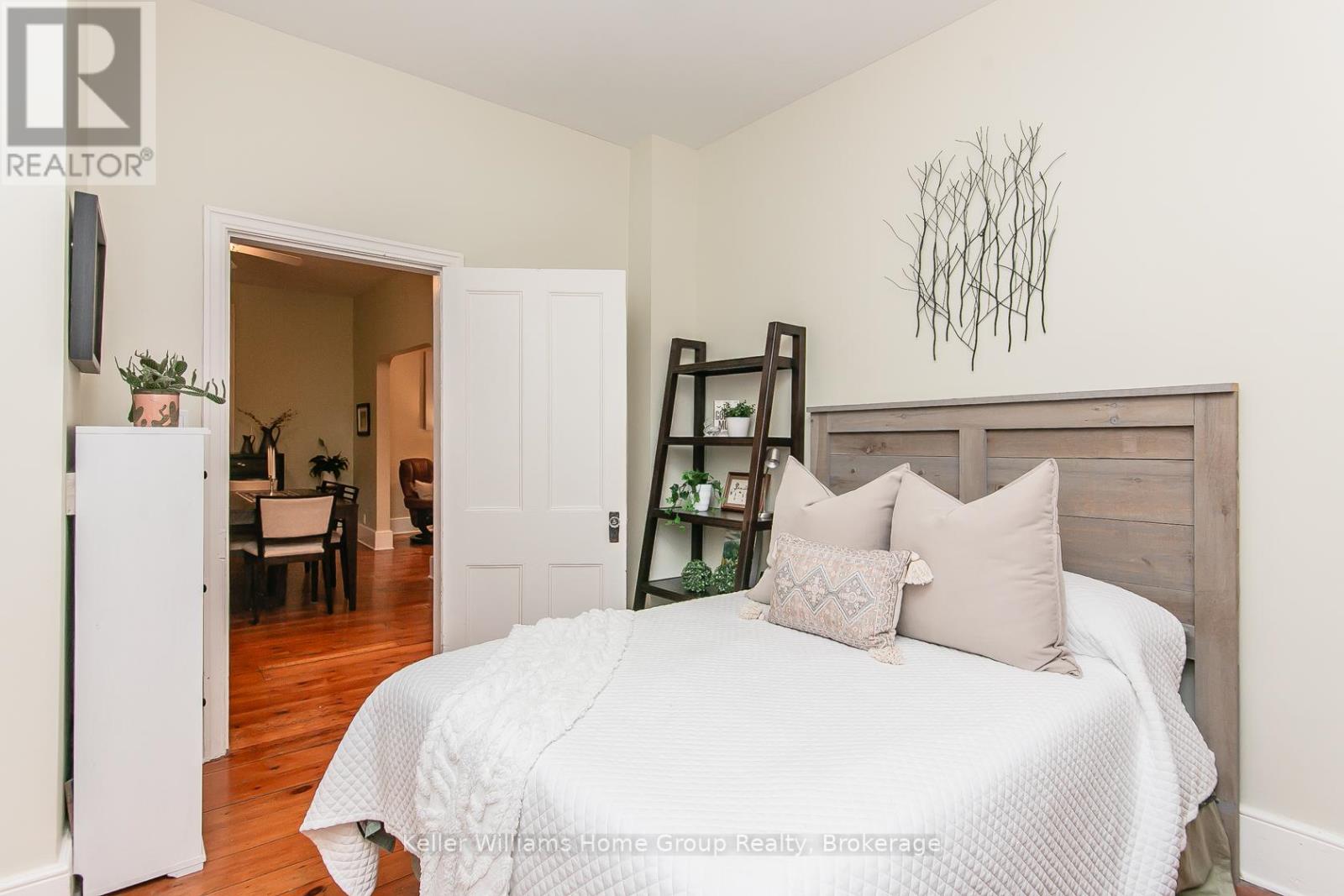 11 Norwich Street W, Guelph, Ontario N1H 2G8 - Photo 5 - X12517904