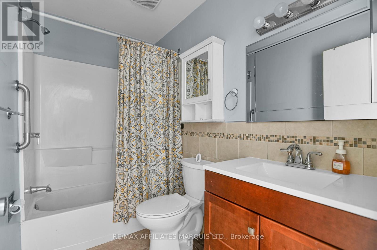 1531 Champagne Avenue, Cornwall, Ontario K6J 4W7 - Photo 12 - X12475289