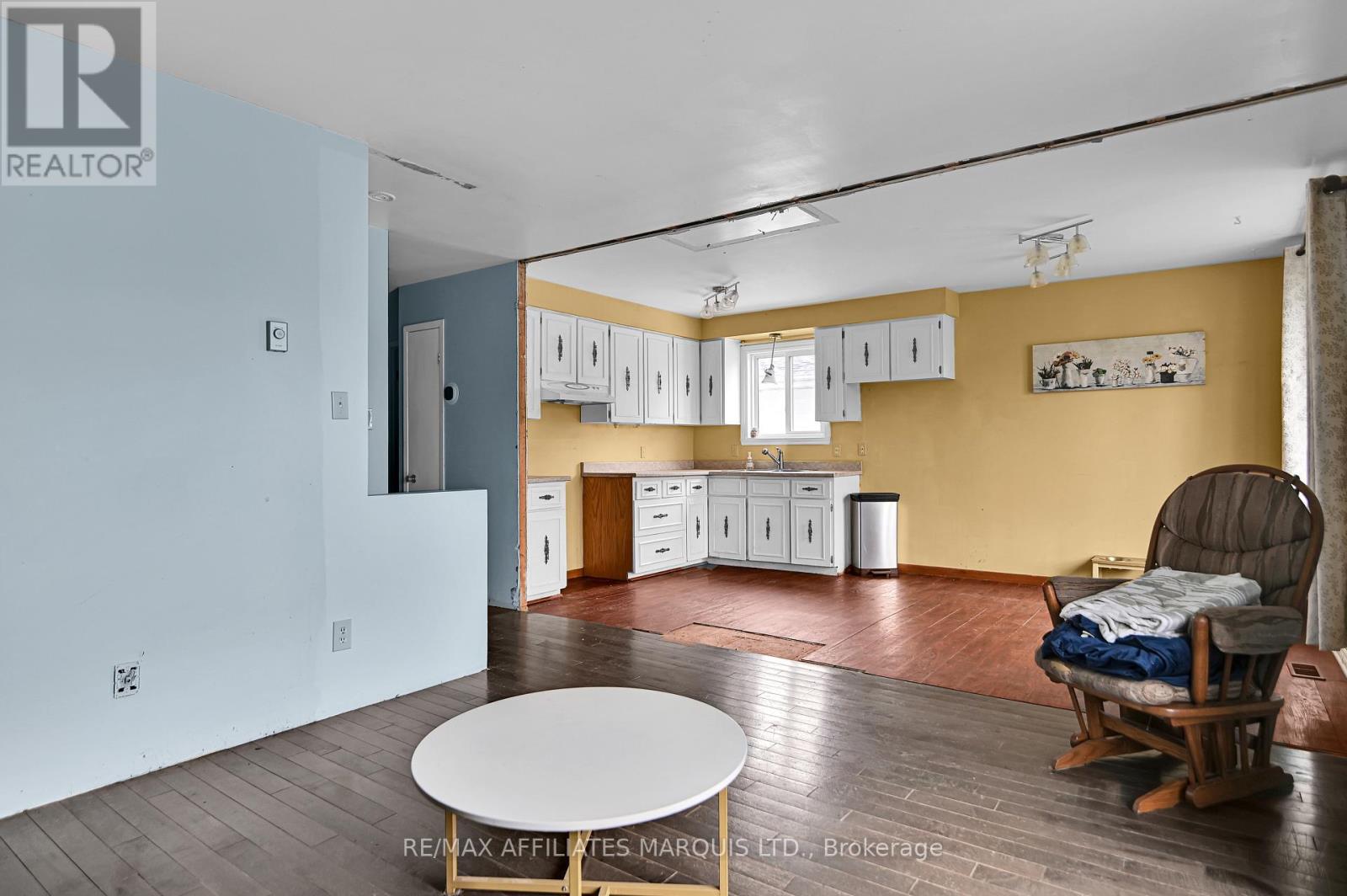 1531 Champagne Avenue, Cornwall, Ontario K6J 4W7 - Photo 8 - X12475289