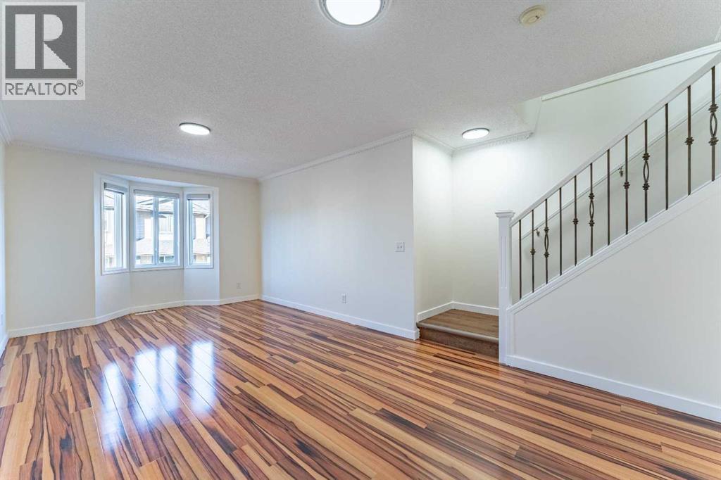 Property at 121 Eversyde Point SW image 5