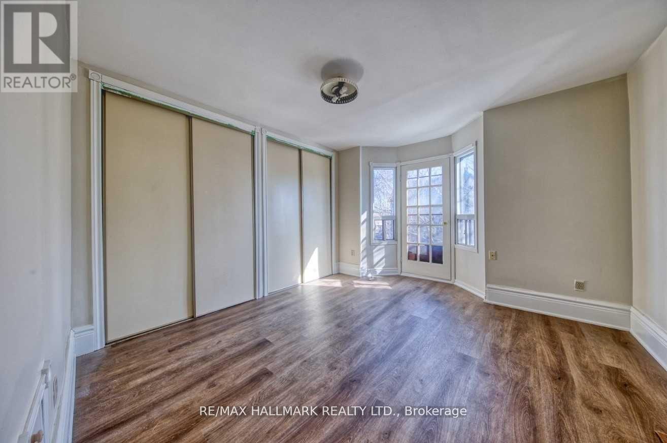 Upper - 46 Springhurst Avenue, Toronto, Ontario  M6K 1B6 - Photo 7 - W12517514