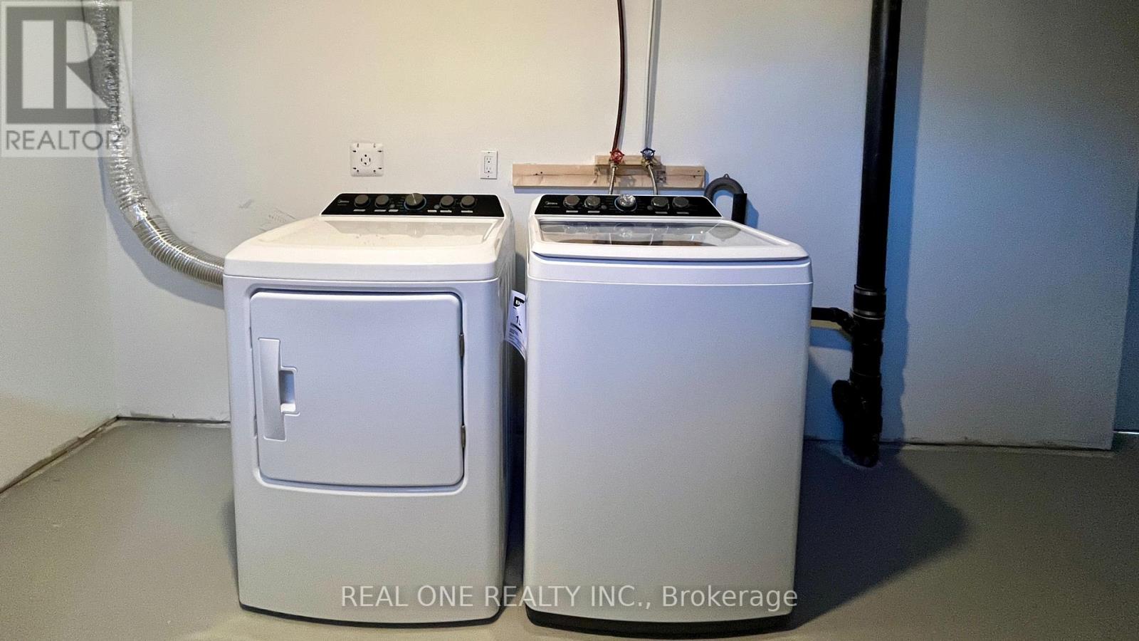 Lower - 1200 Greenwood Crescent, Oakville, Ontario L6J 6W5 - Photo 12 - W12517520