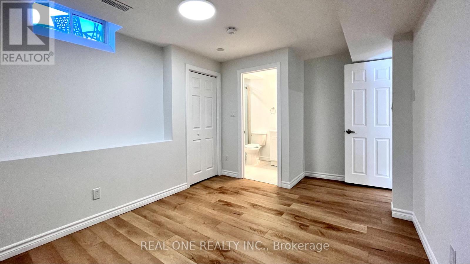 Lower - 1200 Greenwood Crescent, Oakville, Ontario L6J 6W5 - Photo 6 - W12517520