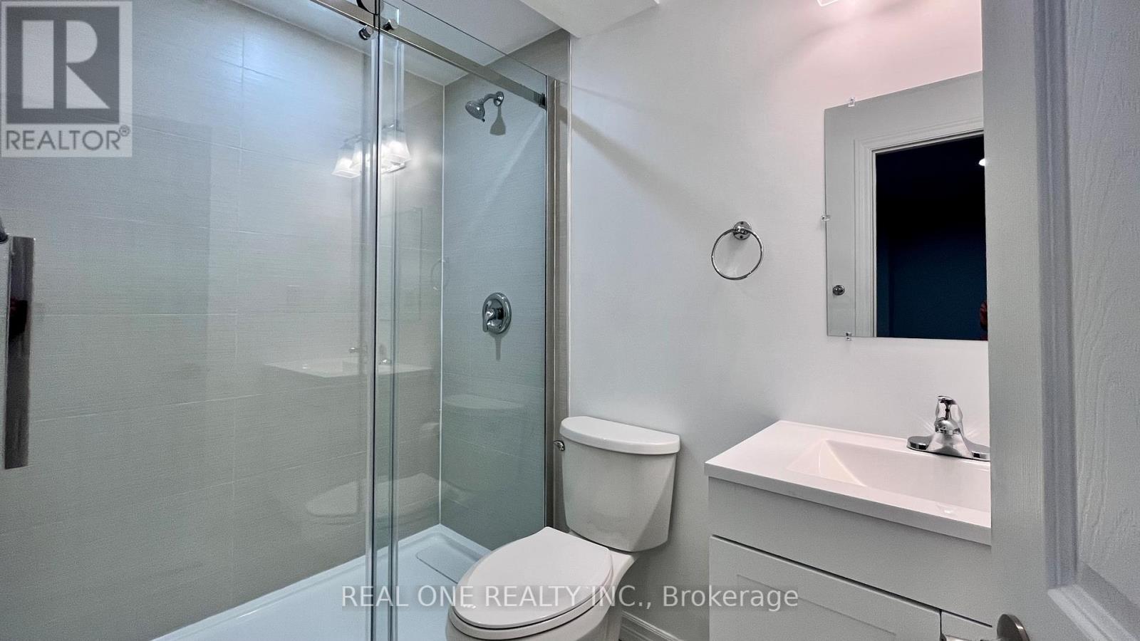 Lower - 1200 Greenwood Crescent, Oakville, Ontario L6J 6W5 - Photo 8 - W12517520