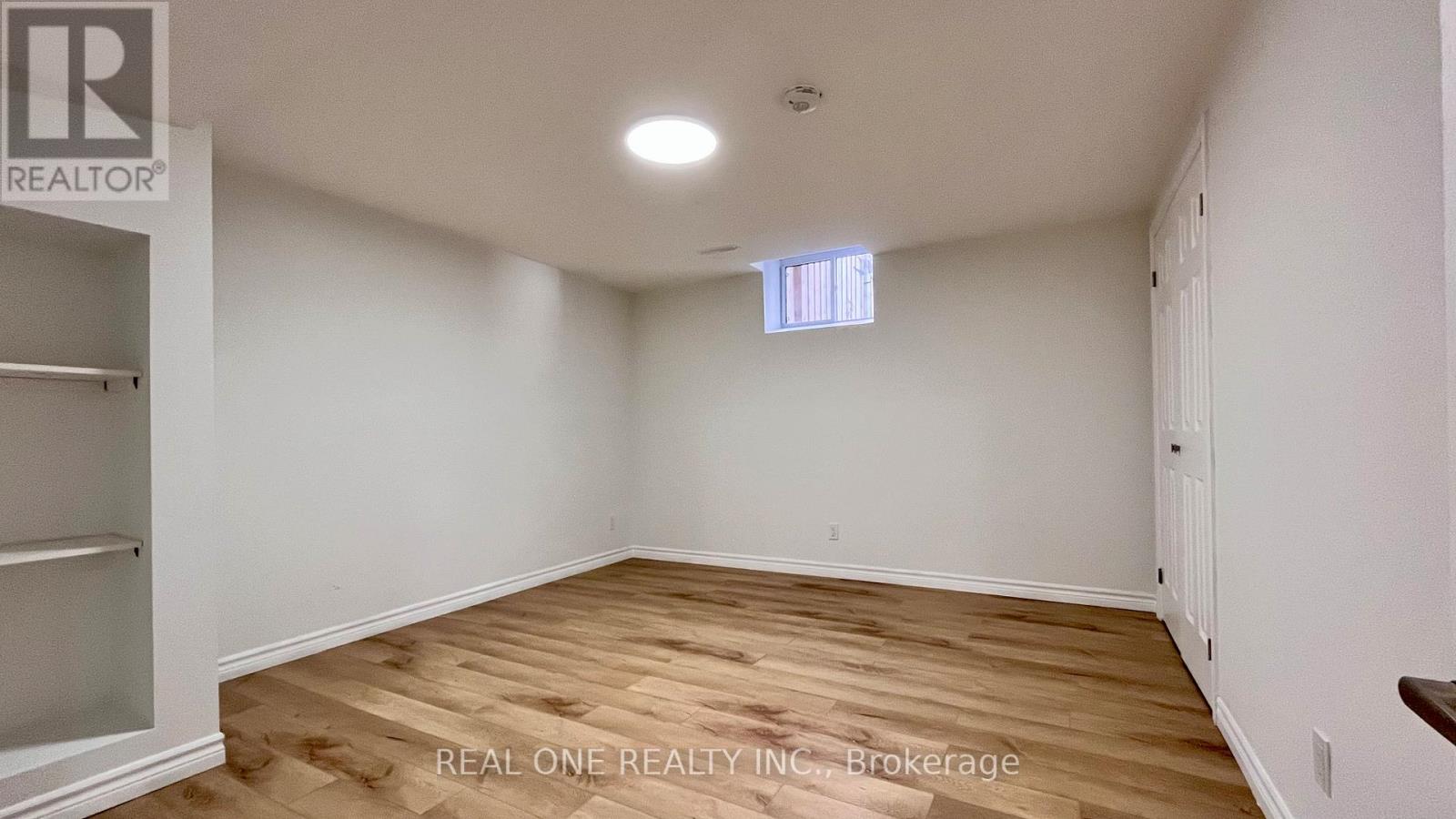 Lower - 1200 Greenwood Crescent, Oakville, Ontario L6J 6W5 - Photo 9 - W12517520