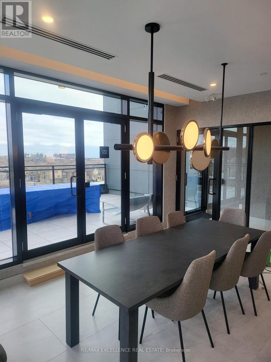 305 - 3285 Carding Mill Trail, Oakville, Ontario  L6M 0X3 - Photo 4 - W12517538