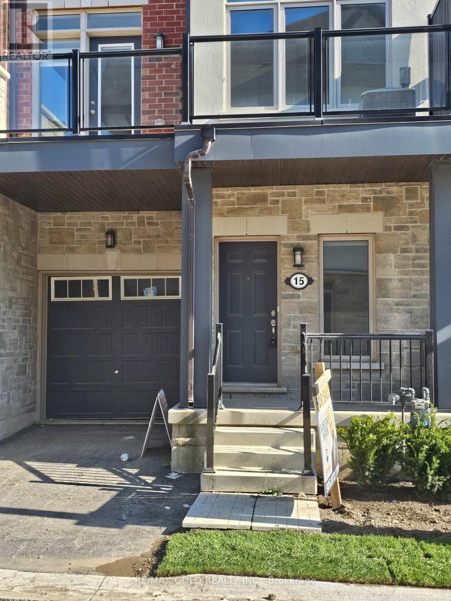 15 Tiveron Avenue, Caledon, Ontario L7C 4L4 - Photo 2 - W12517544