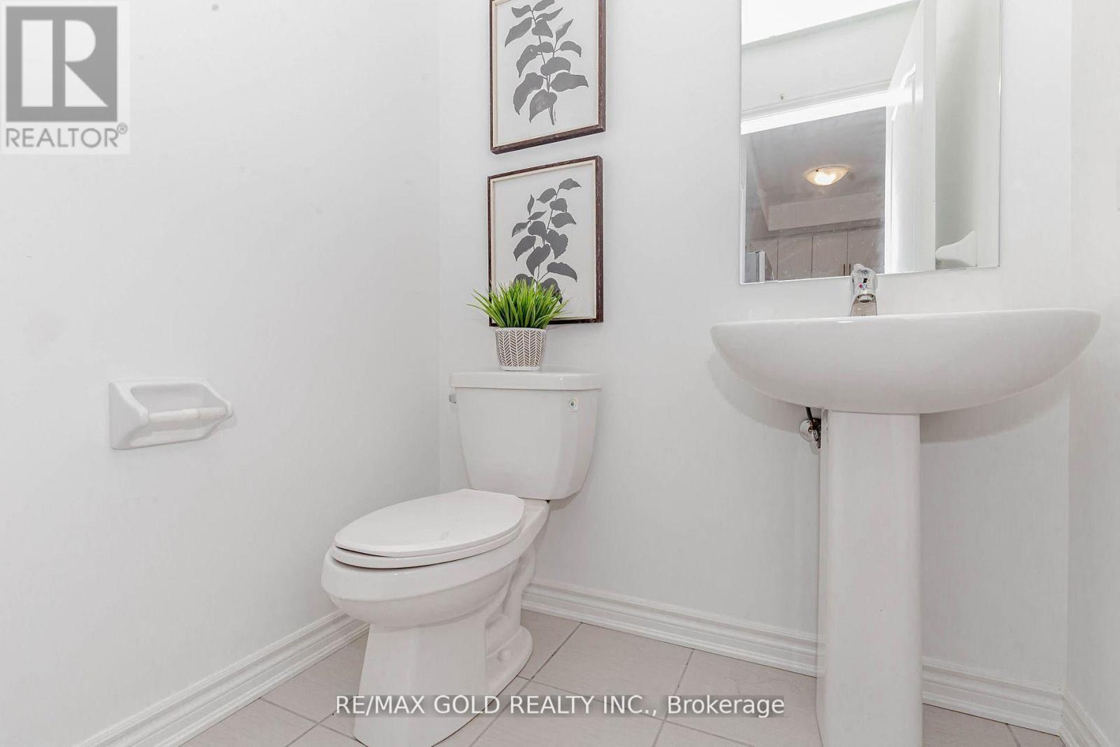 15 Tiveron Avenue, Caledon, Ontario L7C 4L4 - Photo 22 - W12517544