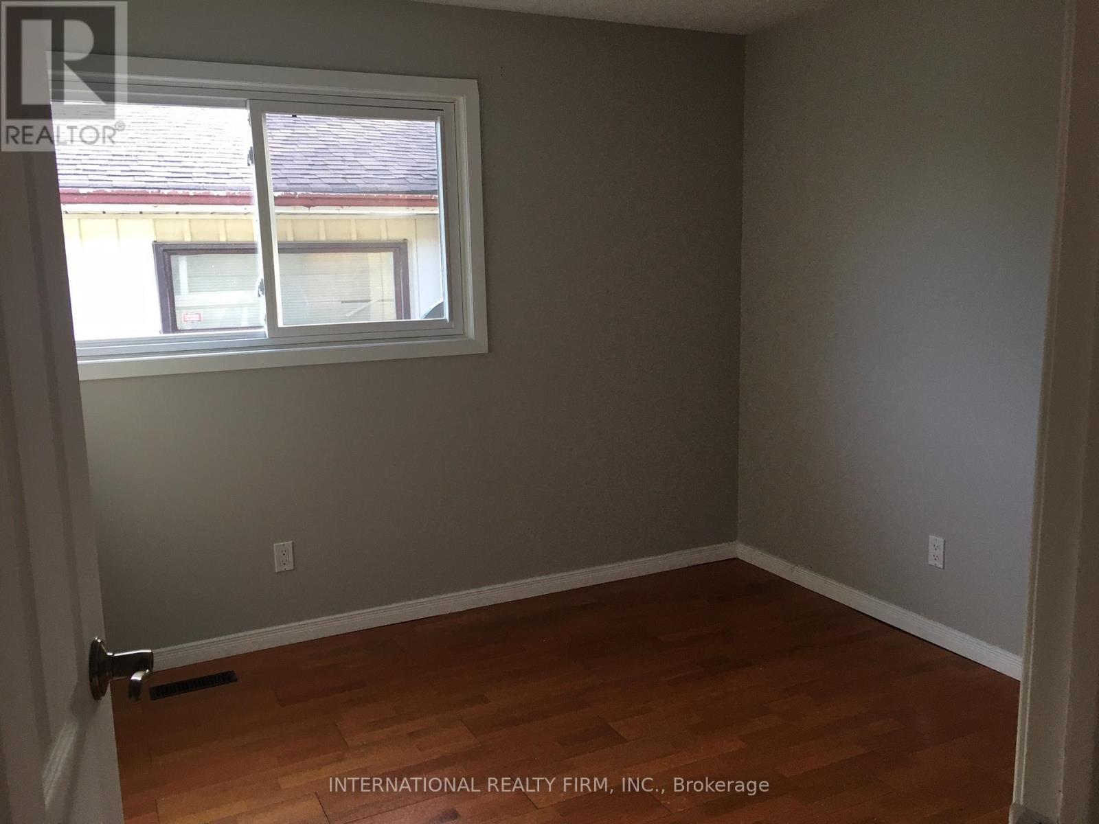 174 Beech Street, Brampton, Ontario  L6V 1V6 - Photo 7 - W12517548