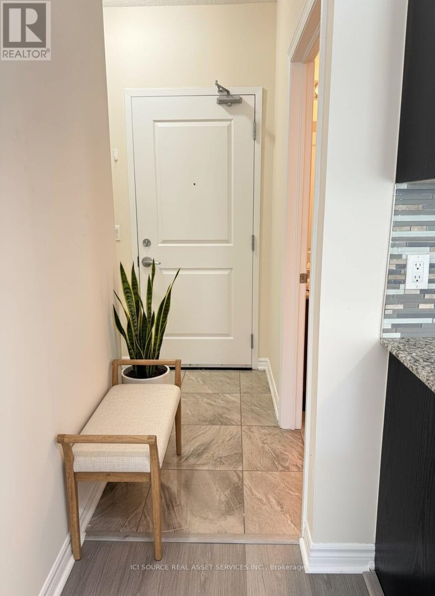 101 - 1360 Costigan Road, Milton, Ontario L9T 0Y8 - Photo 11 - W12517552