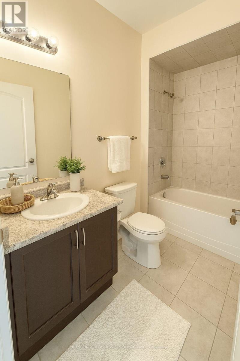 101 - 1360 Costigan Road, Milton, Ontario L9T 0Y8 - Photo 7 - W12517552