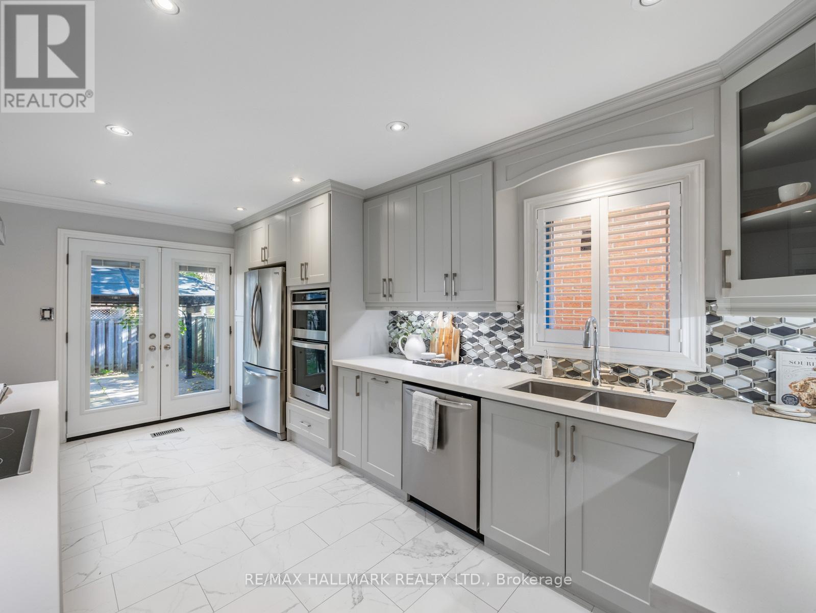 5429 Flatford Road, Mississauga, Ontario  L5V 1Y6 - Photo 10 - W12517594