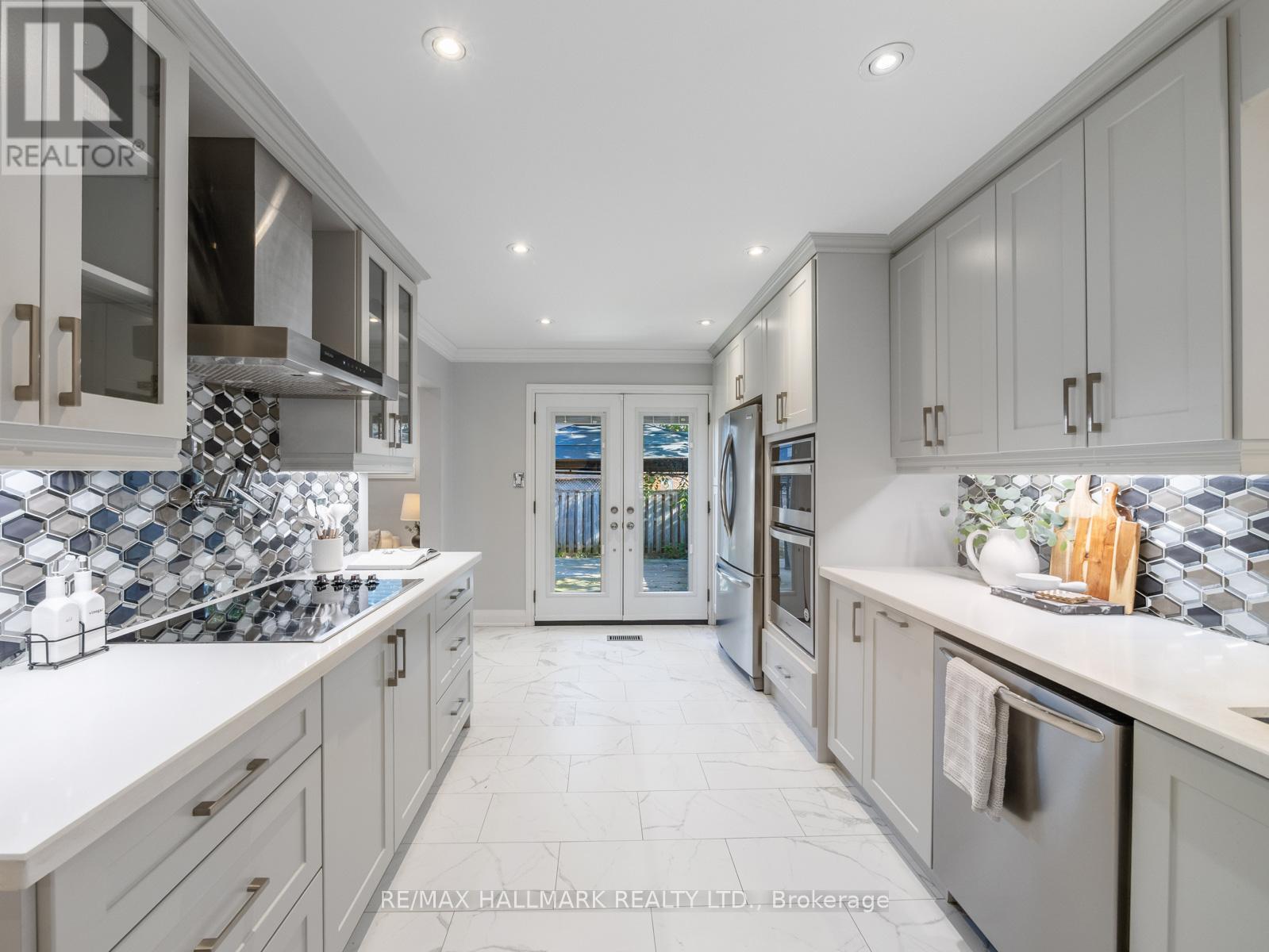 5429 Flatford Road, Mississauga, Ontario  L5V 1Y6 - Photo 11 - W12517594