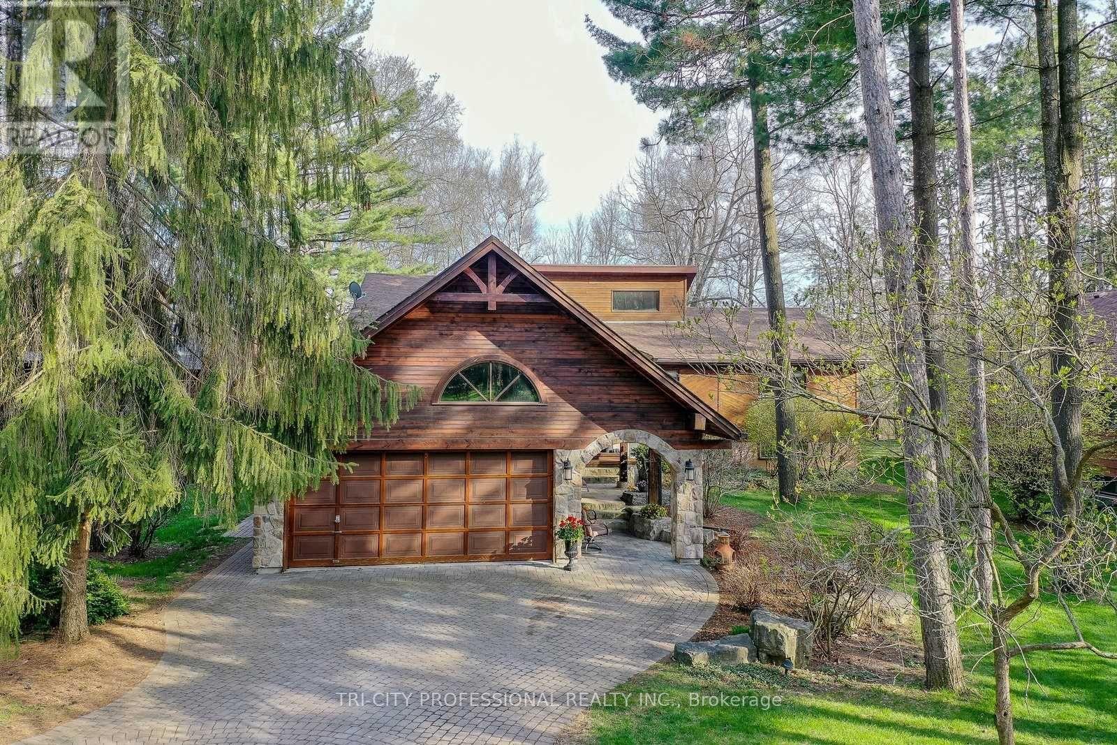 43 Olivers Lane, Caledon, Ontario  L7C 1G5 - Photo 3 - W12517596