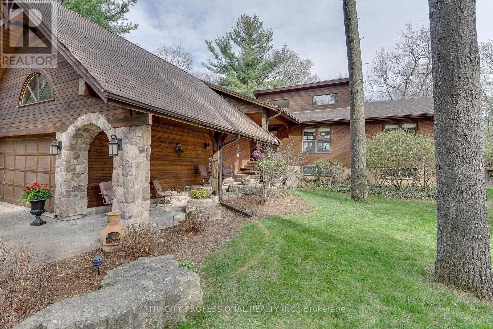 43 Olivers Lane, Caledon, Ontario  L7C 1G5 - Photo 5 - W12517596