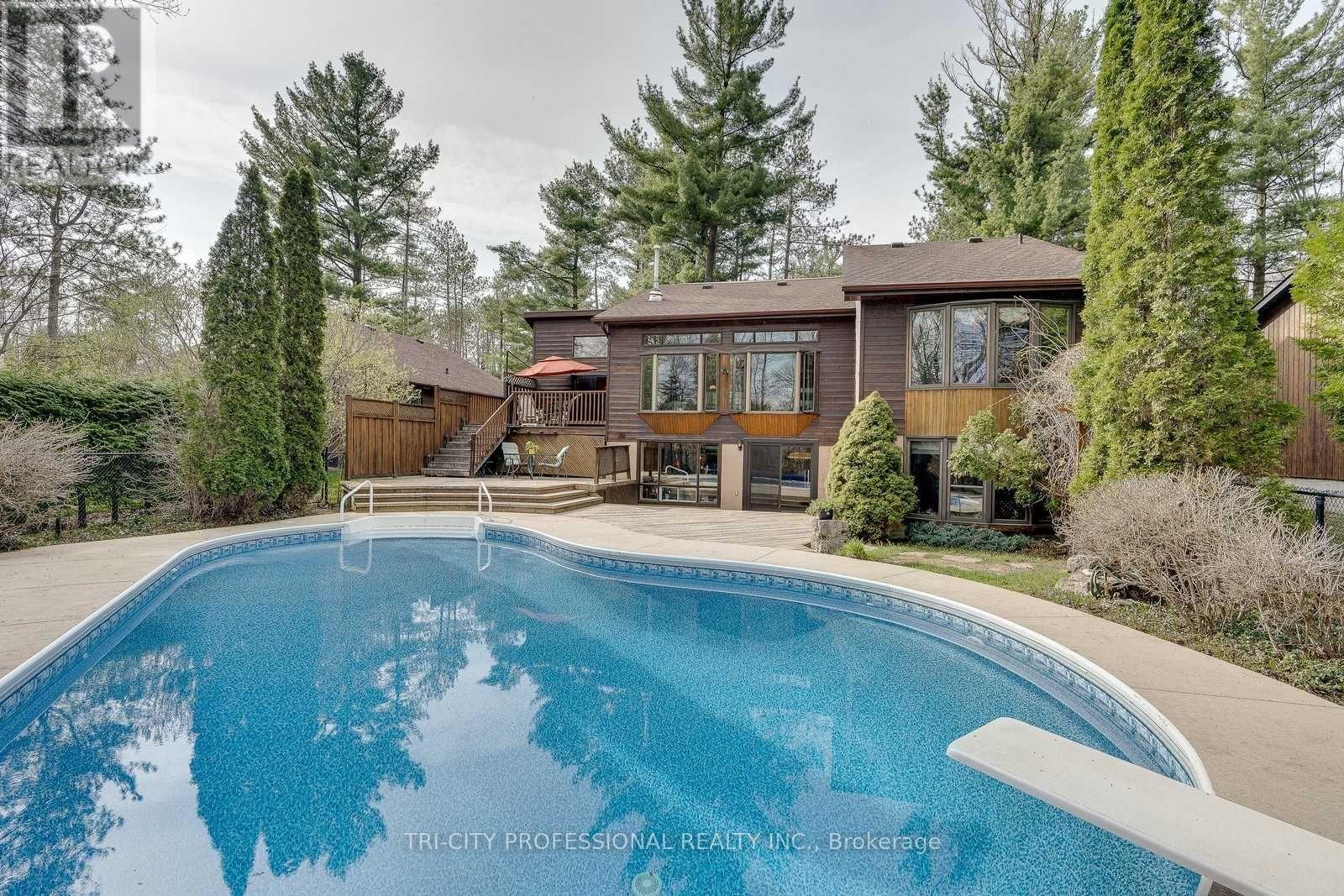 43 Olivers Lane, Caledon, Ontario  L7C 1G5 - Photo 9 - W12517596