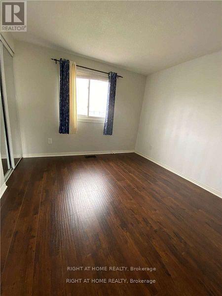 3158 Mccarron Crescent E, Mississauga, Ontario  L5N 3H5 - Photo 11 - W12517610