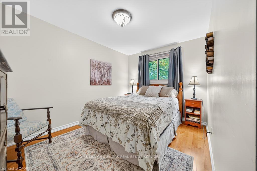 677 Powell Court, Burlington, Ontario  L7R 3E7 - Photo 29 - W12517616