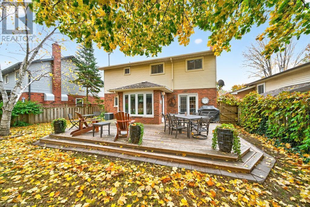 677 Powell Court, Burlington, Ontario  L7R 3E7 - Photo 45 - W12517616