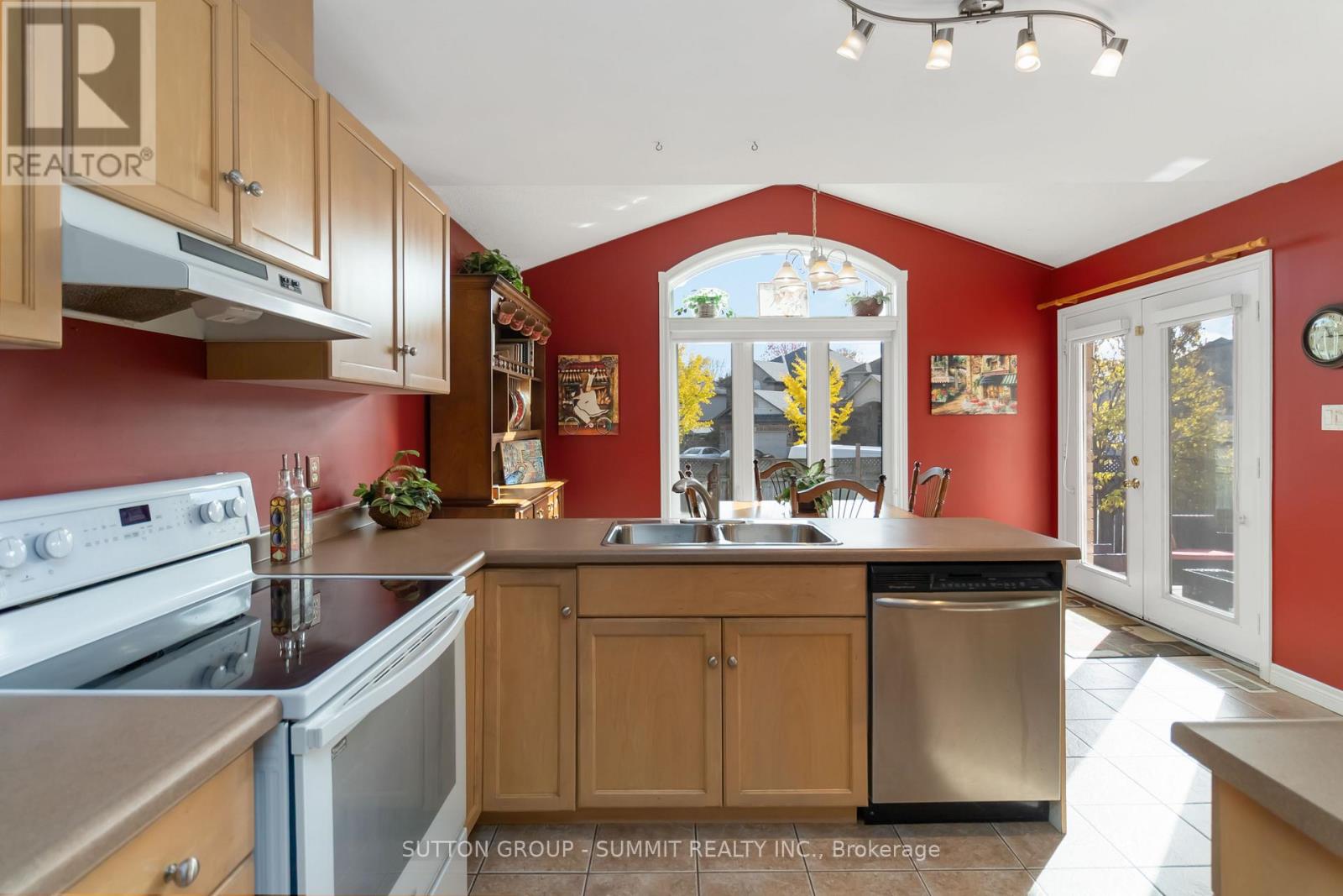 518 Sandcherry Drive, Burlington, Ontario  L7T 4L5 - Photo 12 - W12517628