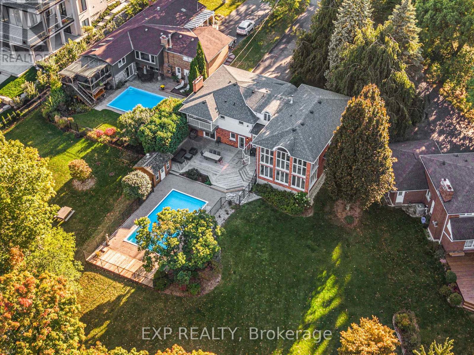 887 MONTGOMERY DRIVE, Hamilton, Ontario