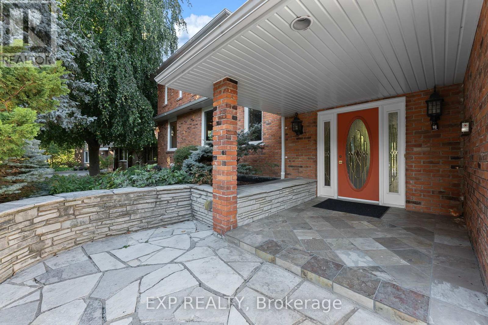 887 Montgomery Drive, Hamilton, Ontario  L9G 3H6 - Photo 8 - X12517556