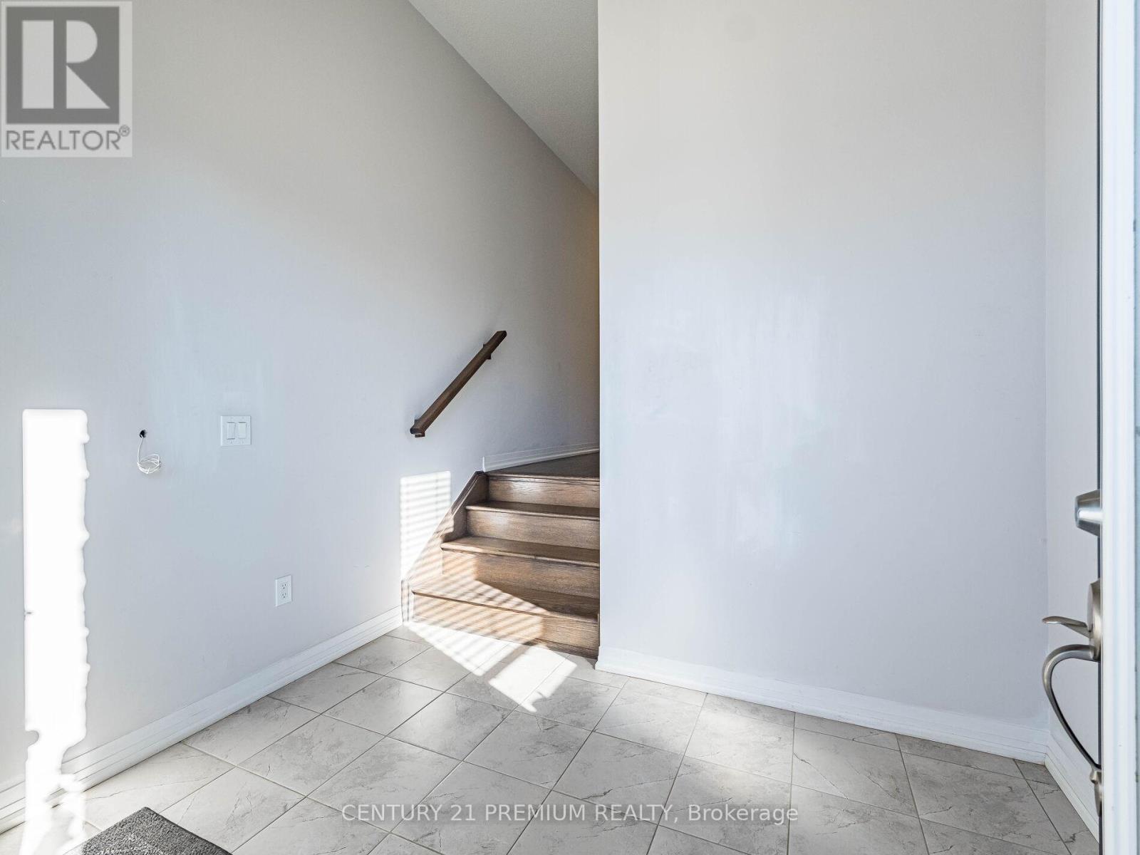 60 Yale Drive, Hamilton, Ontario  L0R 1W0 - Photo 4 - X12517564