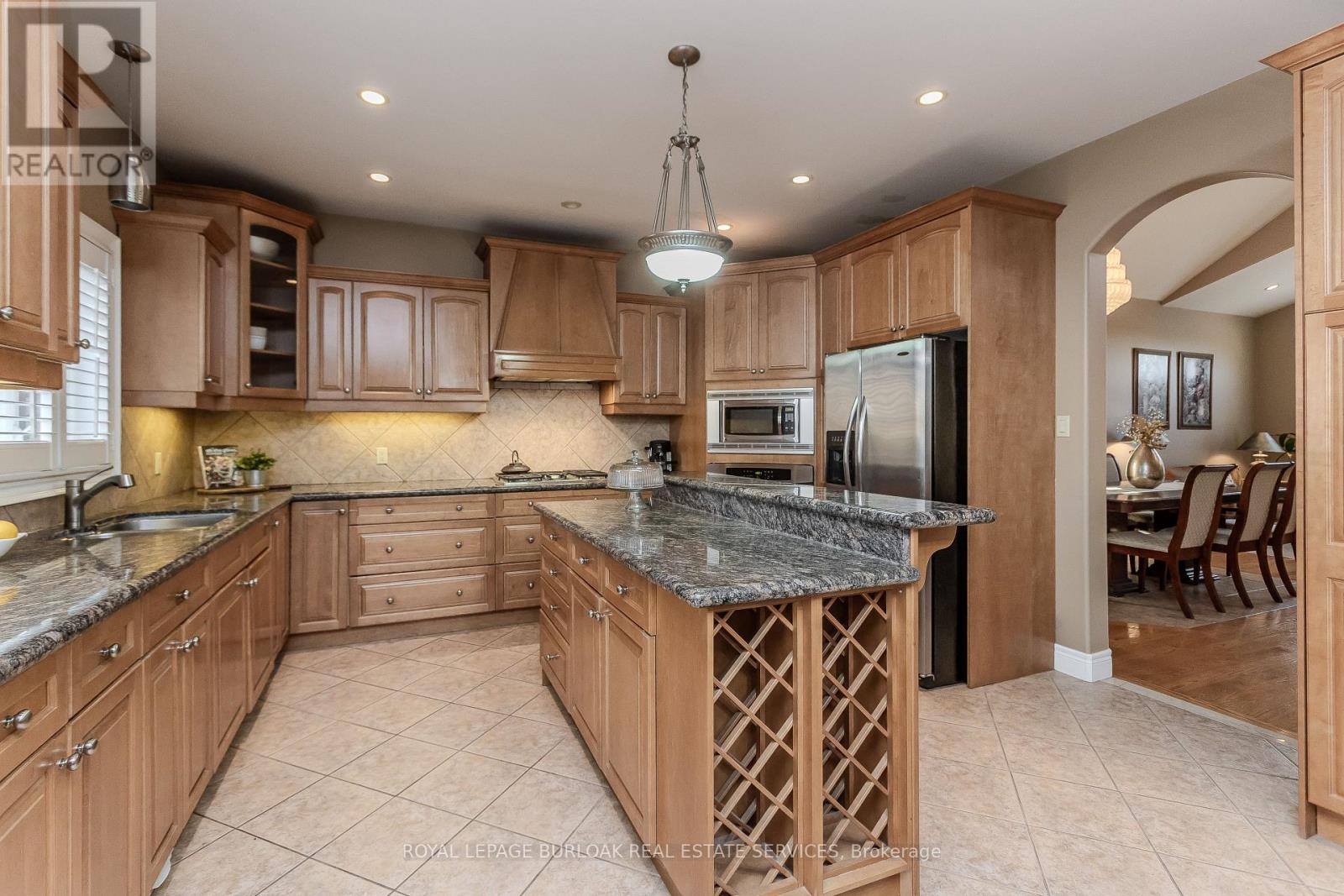 1012 Greenhill Avenue, Hamilton, Ontario  L8G 5G9 - Photo 12 - X12517592