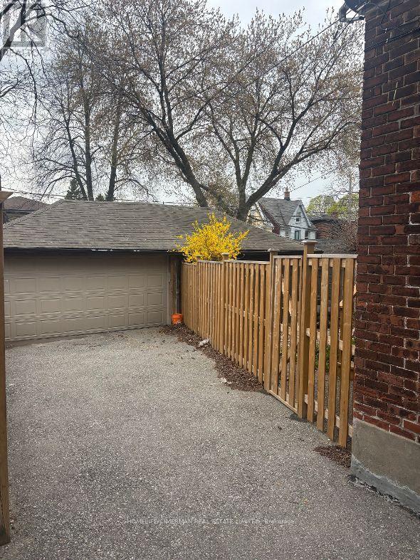 89 Ellsworth Avenue, Toronto, Ontario  M6G 2K4 - Photo 18 - C12517642