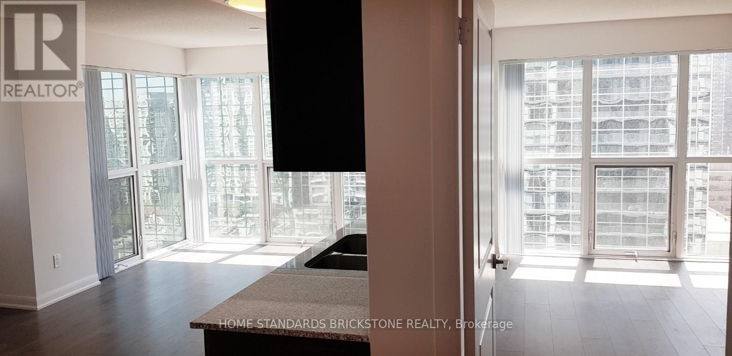 1709 - 5162 Yonge Street, Toronto, Ontario M2N 5P6 - Photo 2 - C12517658