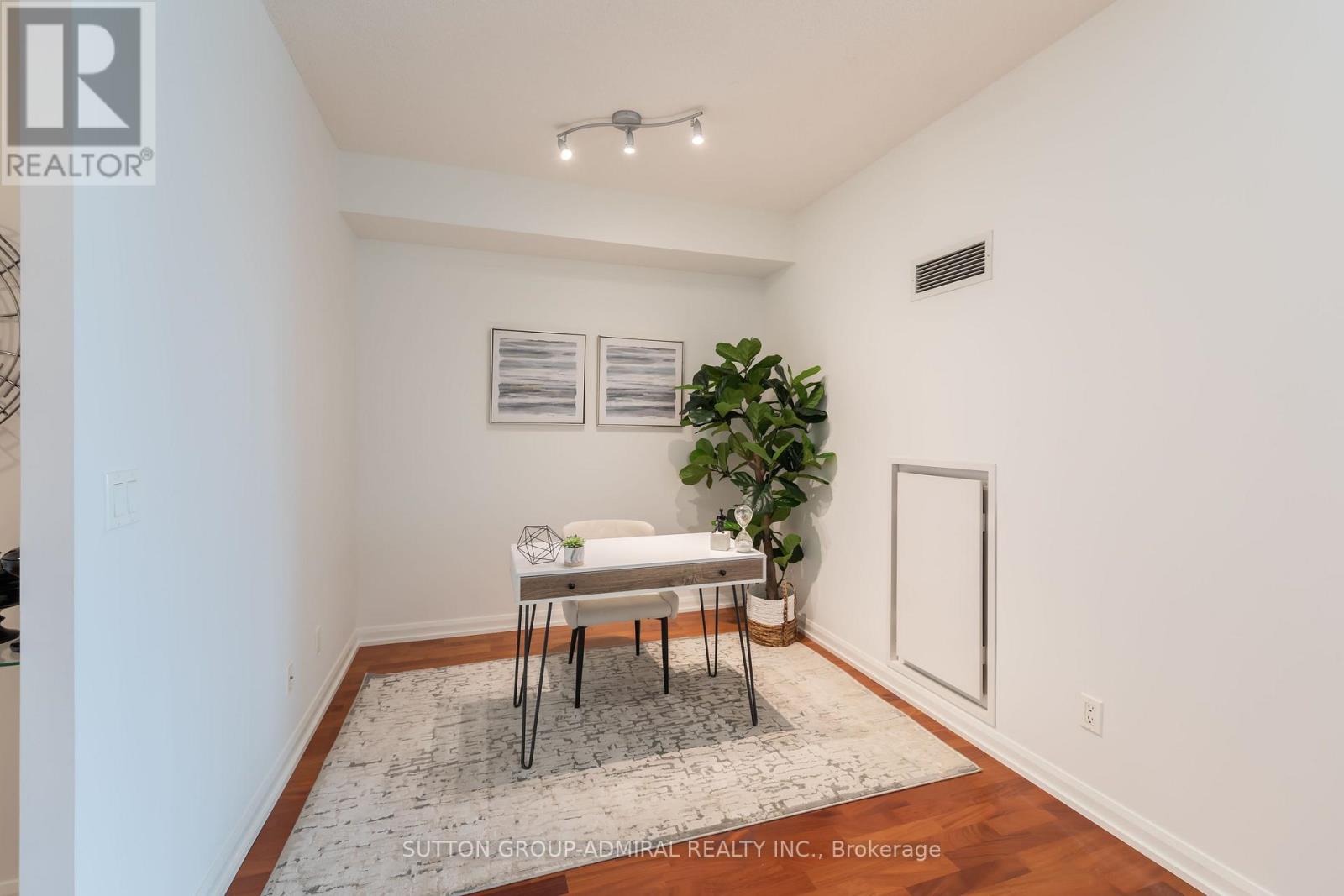 1109 - 111 Elizabeth Street, Toronto, Ontario M5G 1P7 - Photo 8 - C12517718