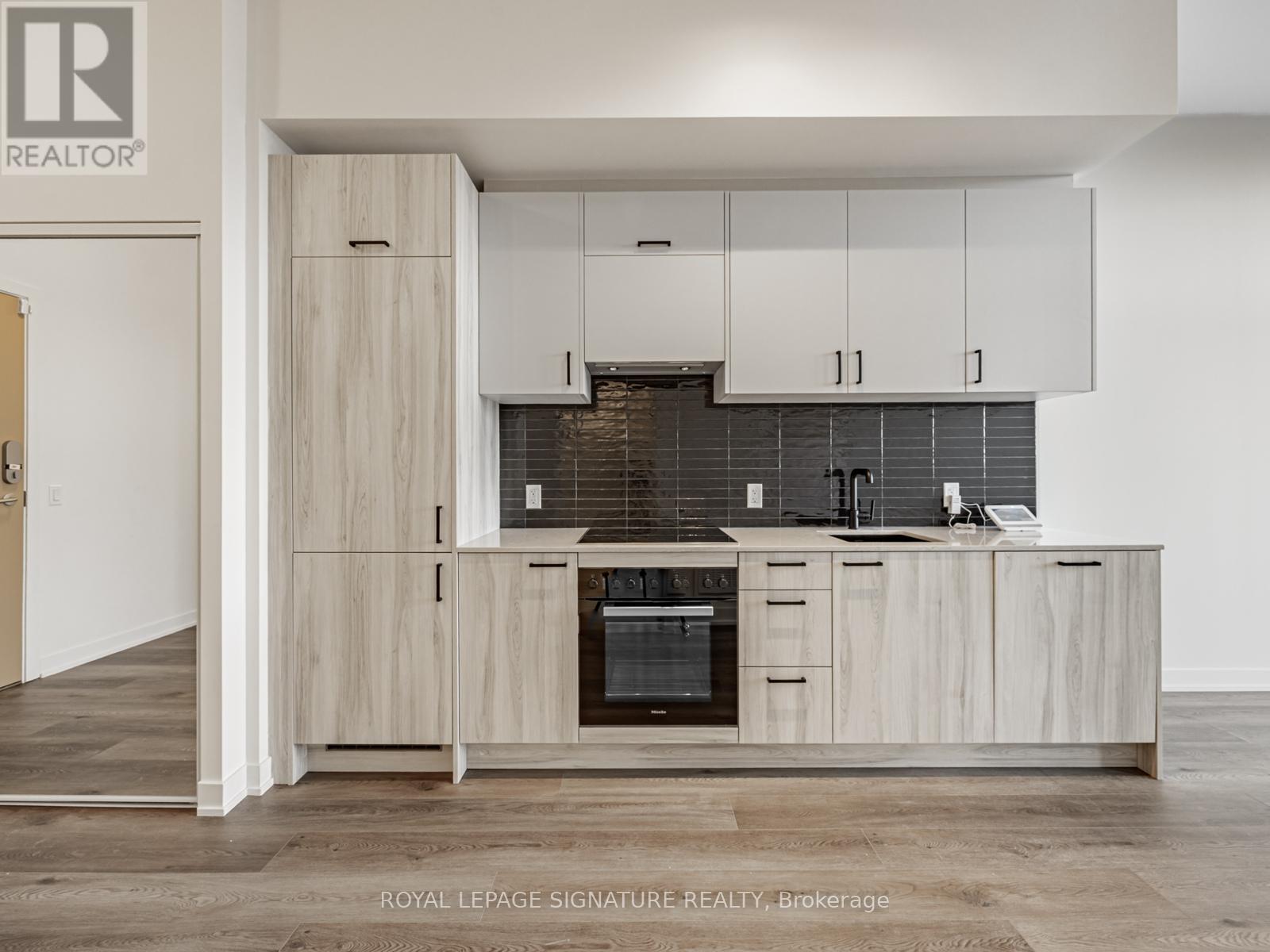 105 - 1 Kyle Lowry Road, Toronto, Ontario M3C 1V4 - Photo 11 - C12517728