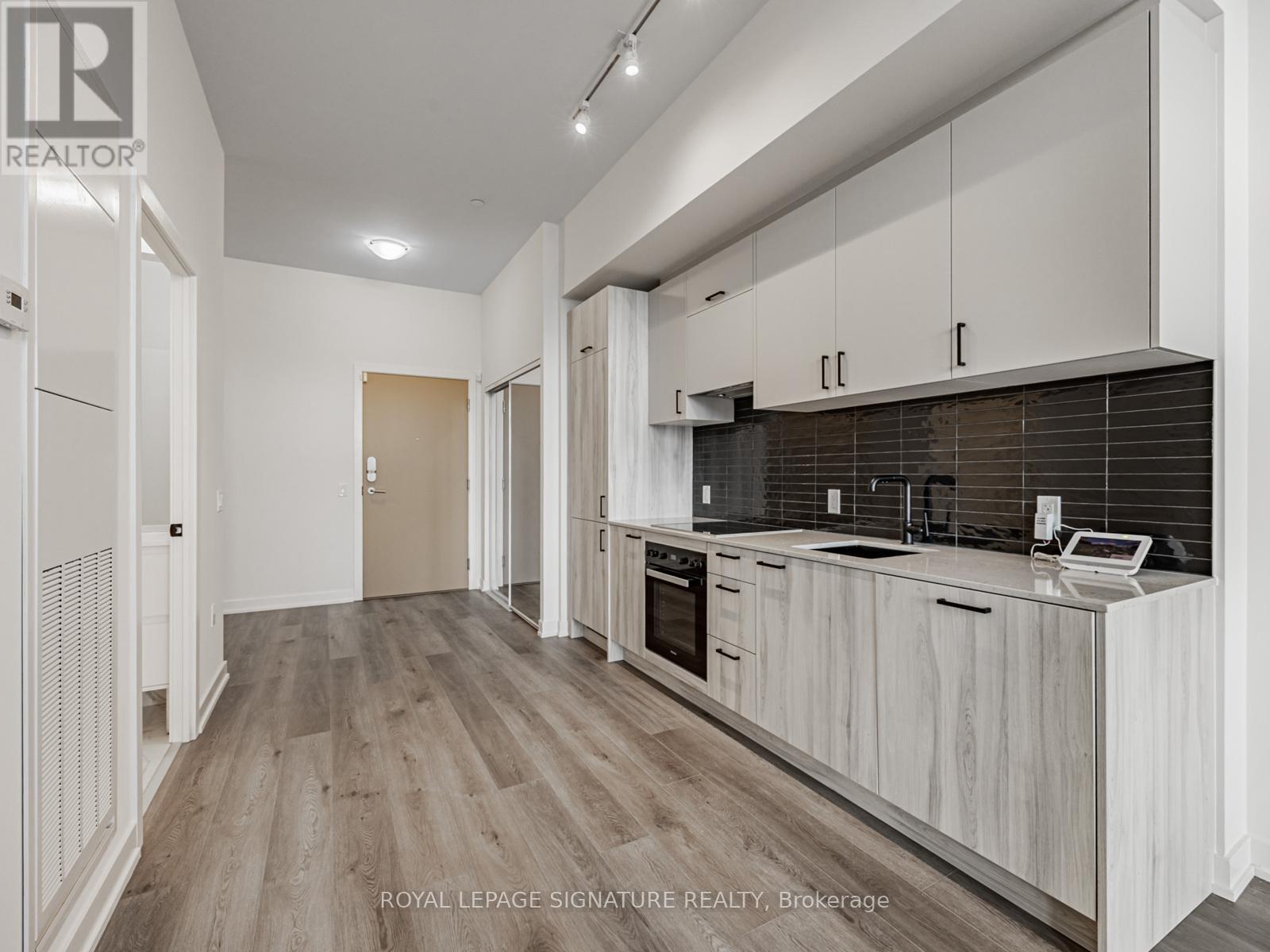 105 - 1 Kyle Lowry Road, Toronto, Ontario M3C 1V4 - Photo 12 - C12517728