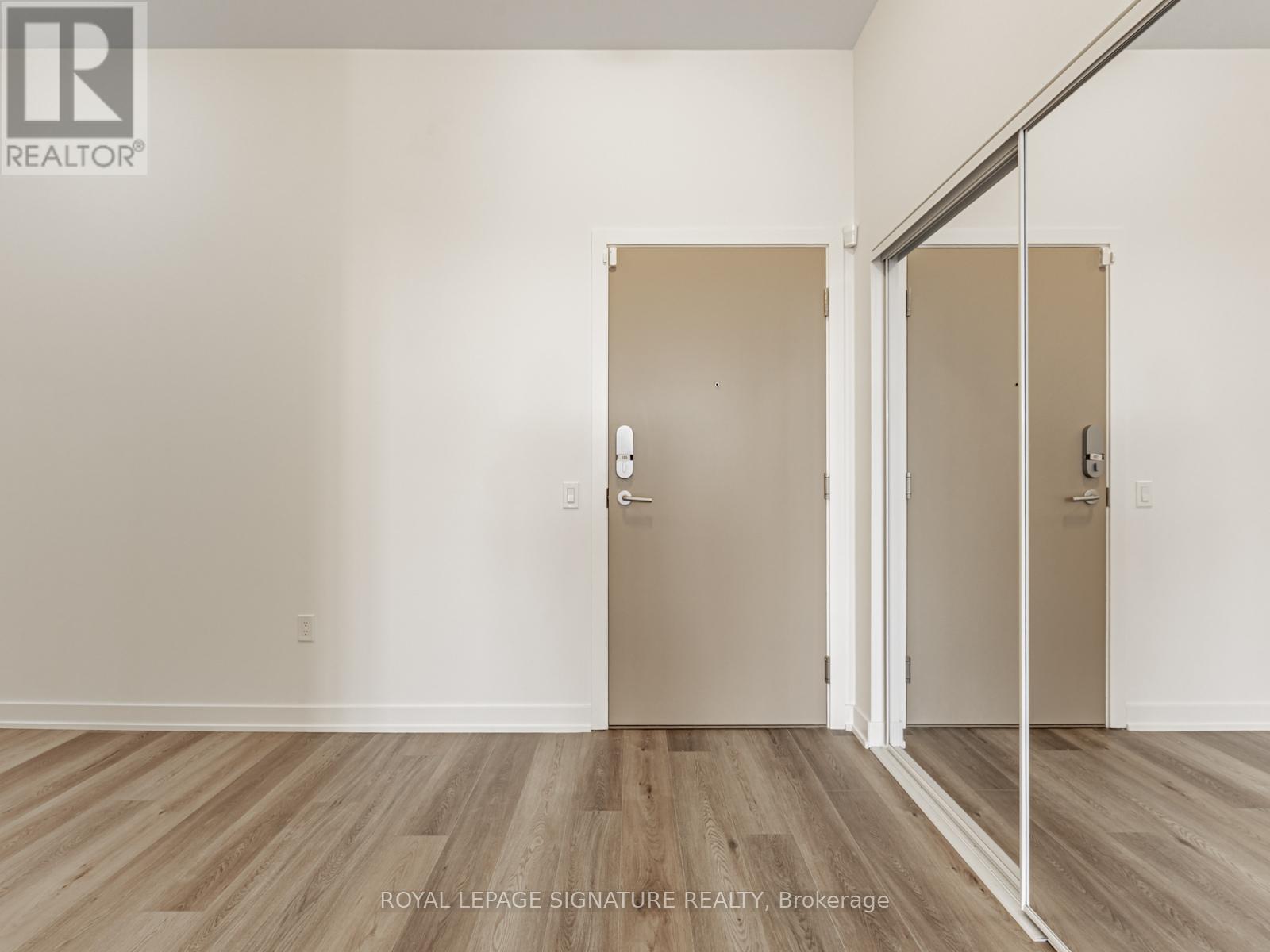 105 - 1 Kyle Lowry Road, Toronto, Ontario M3C 1V4 - Photo 5 - C12517728