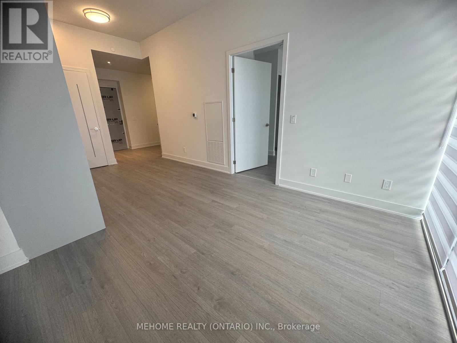 1304 - 8 Cumberland Street, Toronto, Ontario  M4W 0B6 - Photo 4 - C12517764