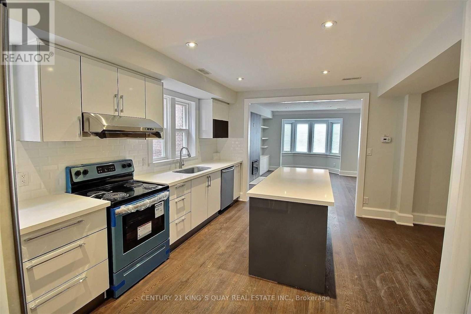 Main Fl - 1763 Bayview Avenue, Toronto, Ontario  M4G 3C5 - Photo 4 - C12517770