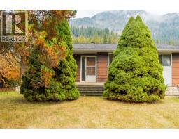 1535 Highway 3a Highway Thrums/Tarrys/Glade