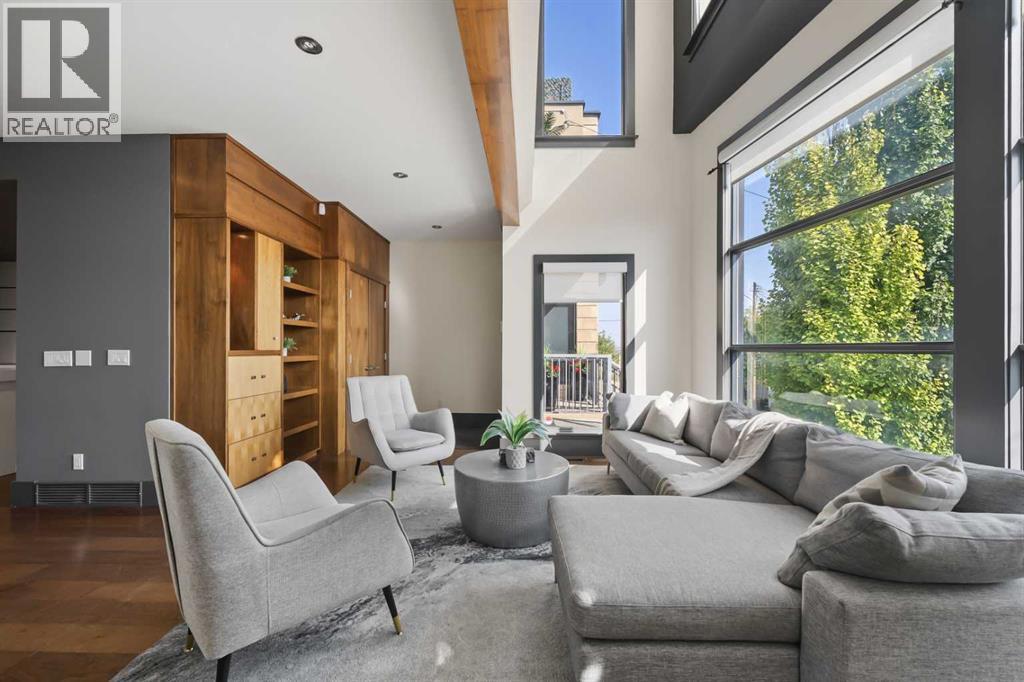 2217 17 Street SW, Calgary, Alberta