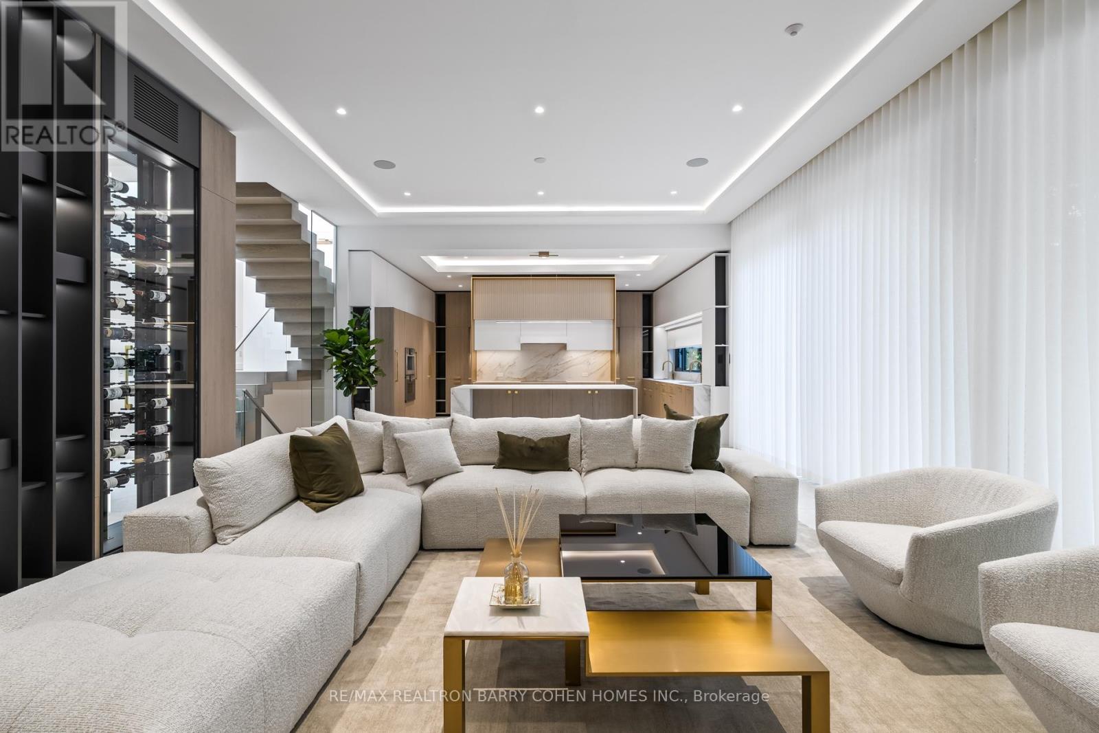 90 Esgore Drive, Toronto, Ontario  M5M 3R8 - Photo 13 - C12474838