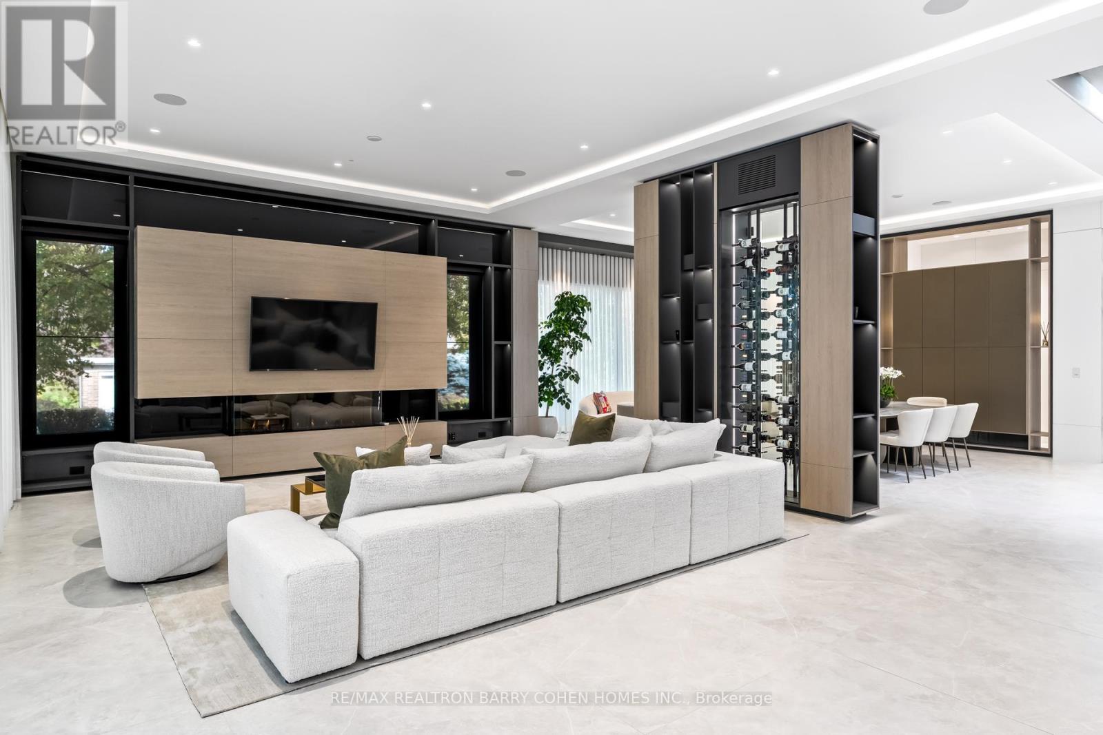 90 Esgore Drive, Toronto, Ontario  M5M 3R8 - Photo 10 - C12474838