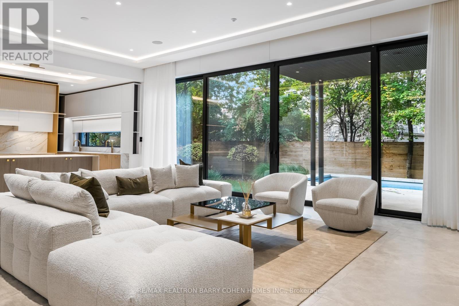 90 Esgore Drive, Toronto, Ontario  M5M 3R8 - Photo 12 - C12474838