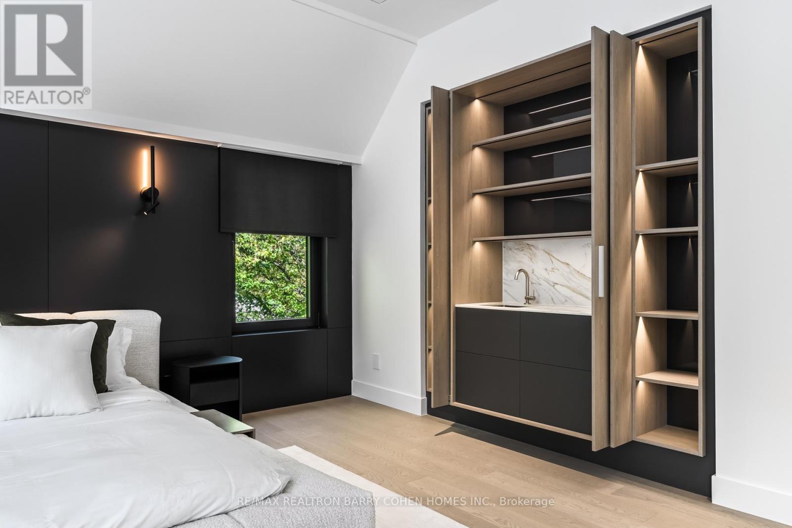 90 Esgore Drive, Toronto, Ontario  M5M 3R8 - Photo 25 - C12474838