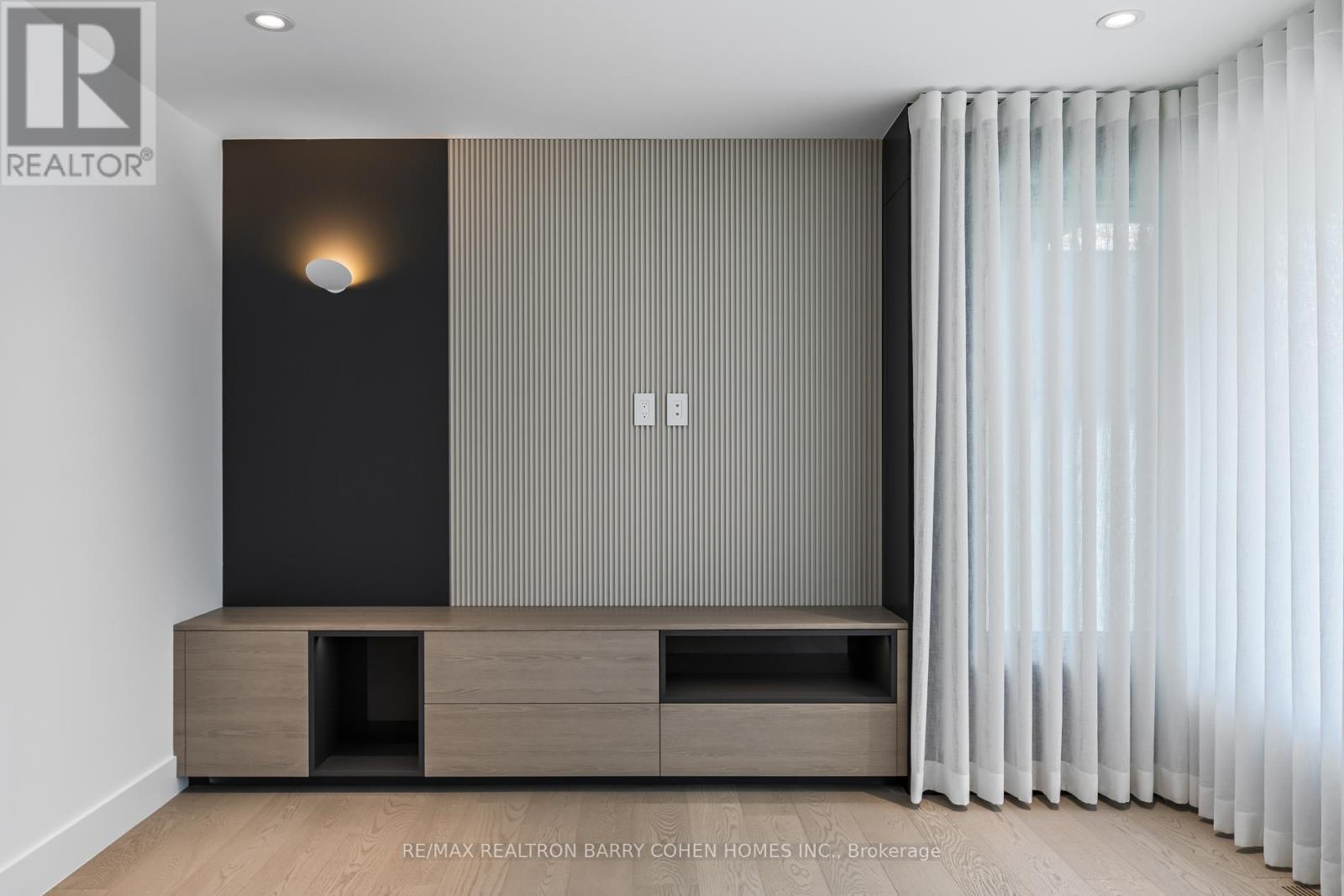 90 Esgore Drive, Toronto, Ontario  M5M 3R8 - Photo 29 - C12474838